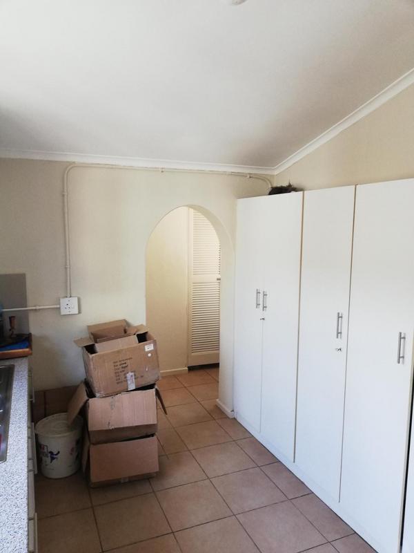 To Let 4 Bedroom Property for Rent in Goodwood Central Western Cape